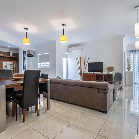 Charming 3br Maisonette Sliema