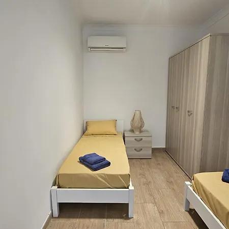 Charming 3br Maisonette