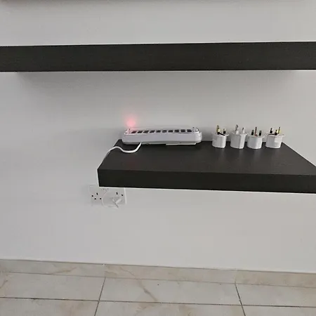 Charming 3br Maisonette סליאמה