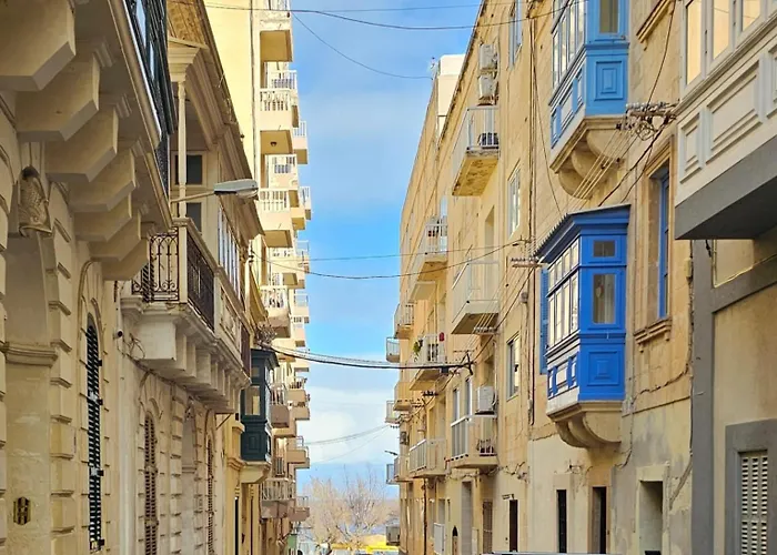 Charming 3br Maisonette Appartamento Sliema