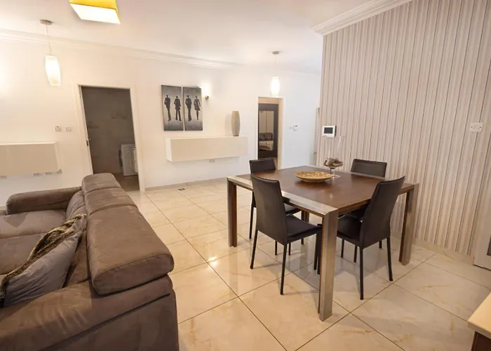 Charming 3br Maisonette 公寓 *