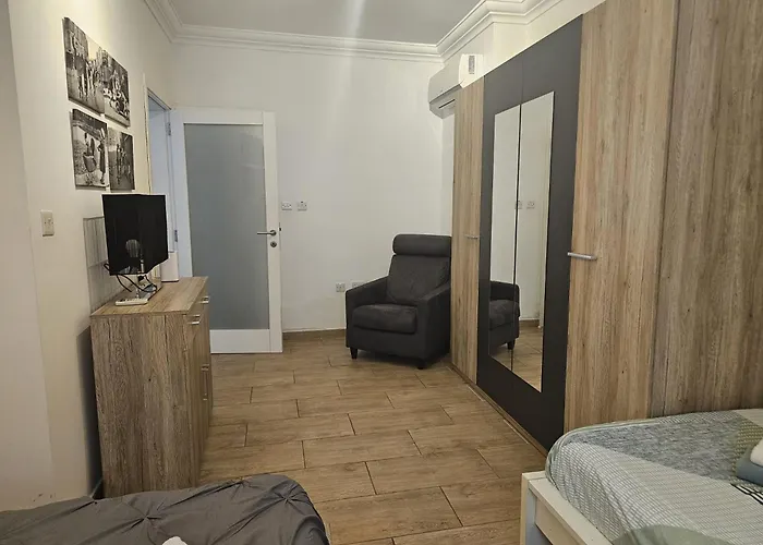 Appartamento Charming 3br Maisonette