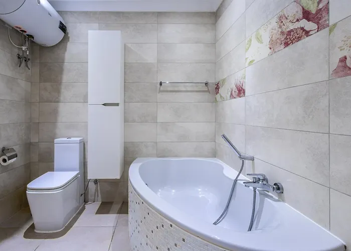 Charming 3br Maisonette