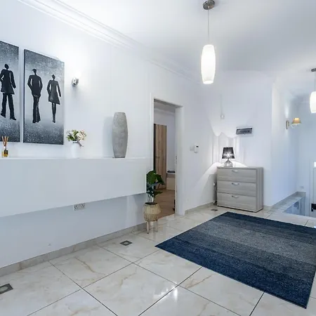 公寓 Charming 3br Maisonette 斯利马